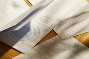 rapports scientifiques sur un bureau